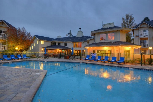 The Beach Retreat & Lodge at Tahoe image 15
